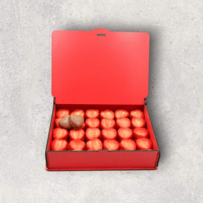 50 Adet Kalp Şeklinde Çikolatalı Kırmızı Ahşap Hediye Kutusu – Sevgi Dolu Tatlar 50 Adet Kalp Şeklinde Çikolatalı Kırmızı Ahşap Hediye Kutusu – Sevgi Dolu Tatlar